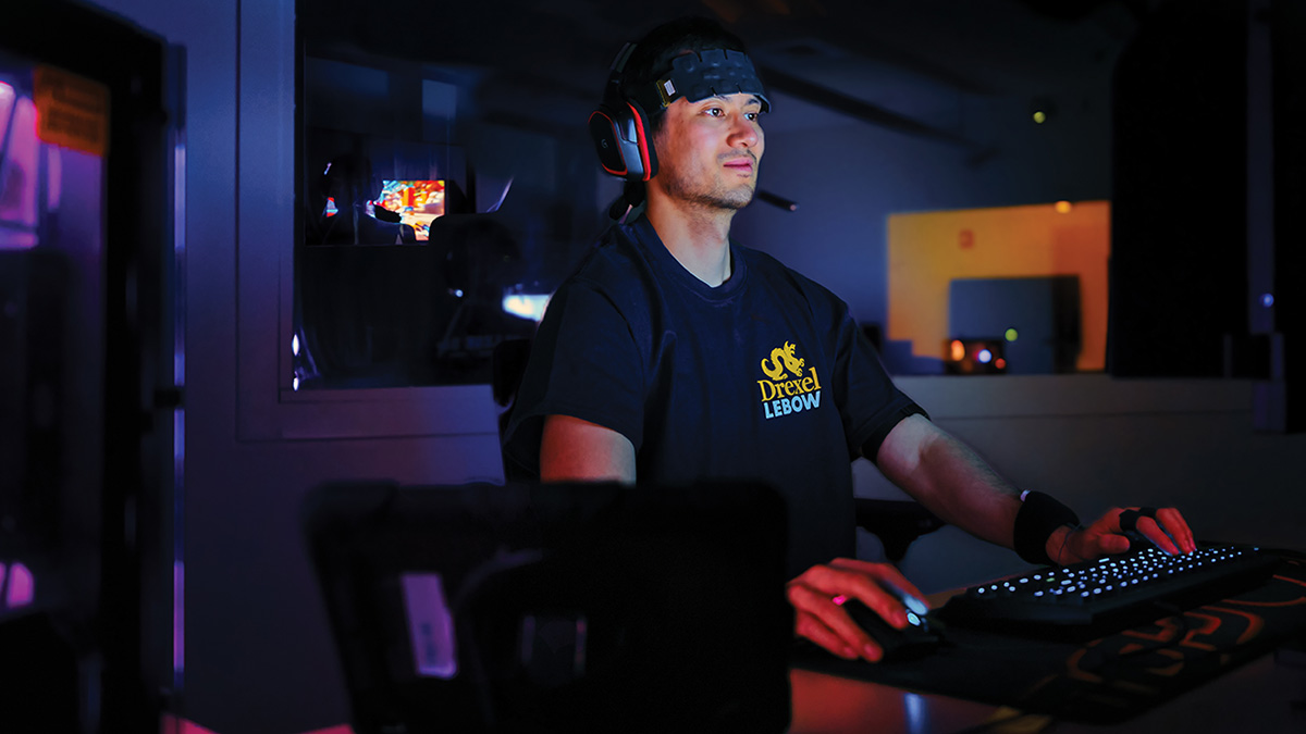 Student working in the neuro-science lab