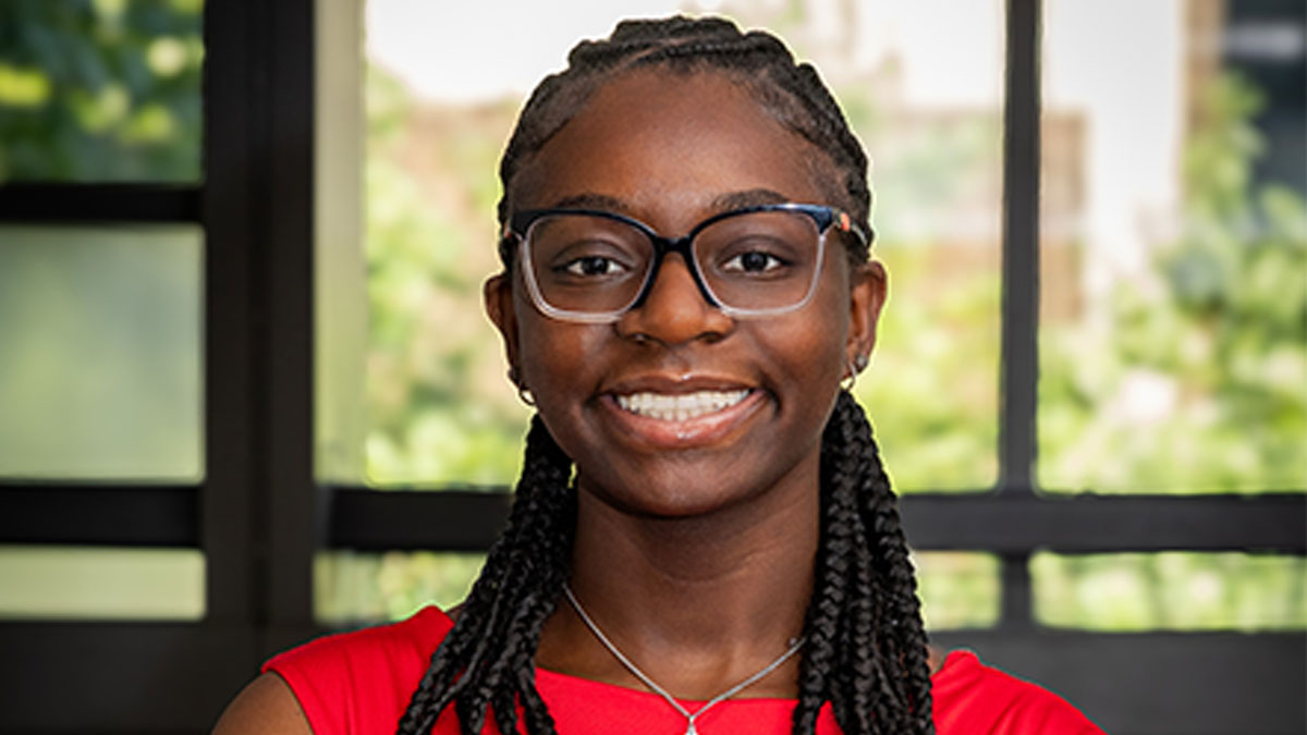 Alejandra Holgate, BS business and engineering '29