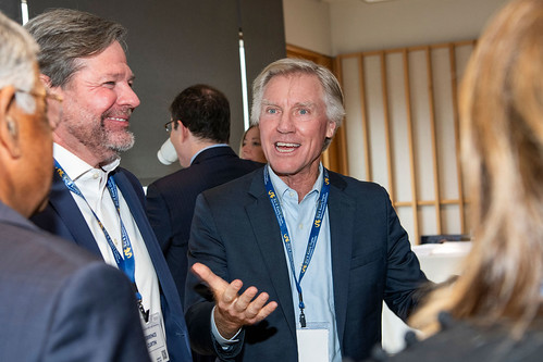 GGI advisory board members engage in robust conversation