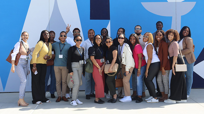 LeBow BRIDGE undergraduates in San Diego, Calif. during spring break 2022