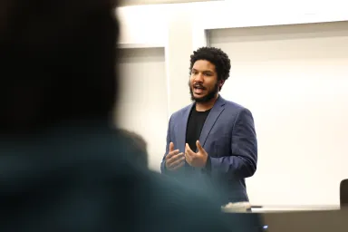 Isaac Singleton '19 Isaac Singleton speaking to a class