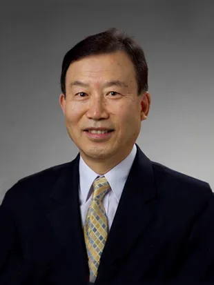 Headshot of Seung-Lae Kim