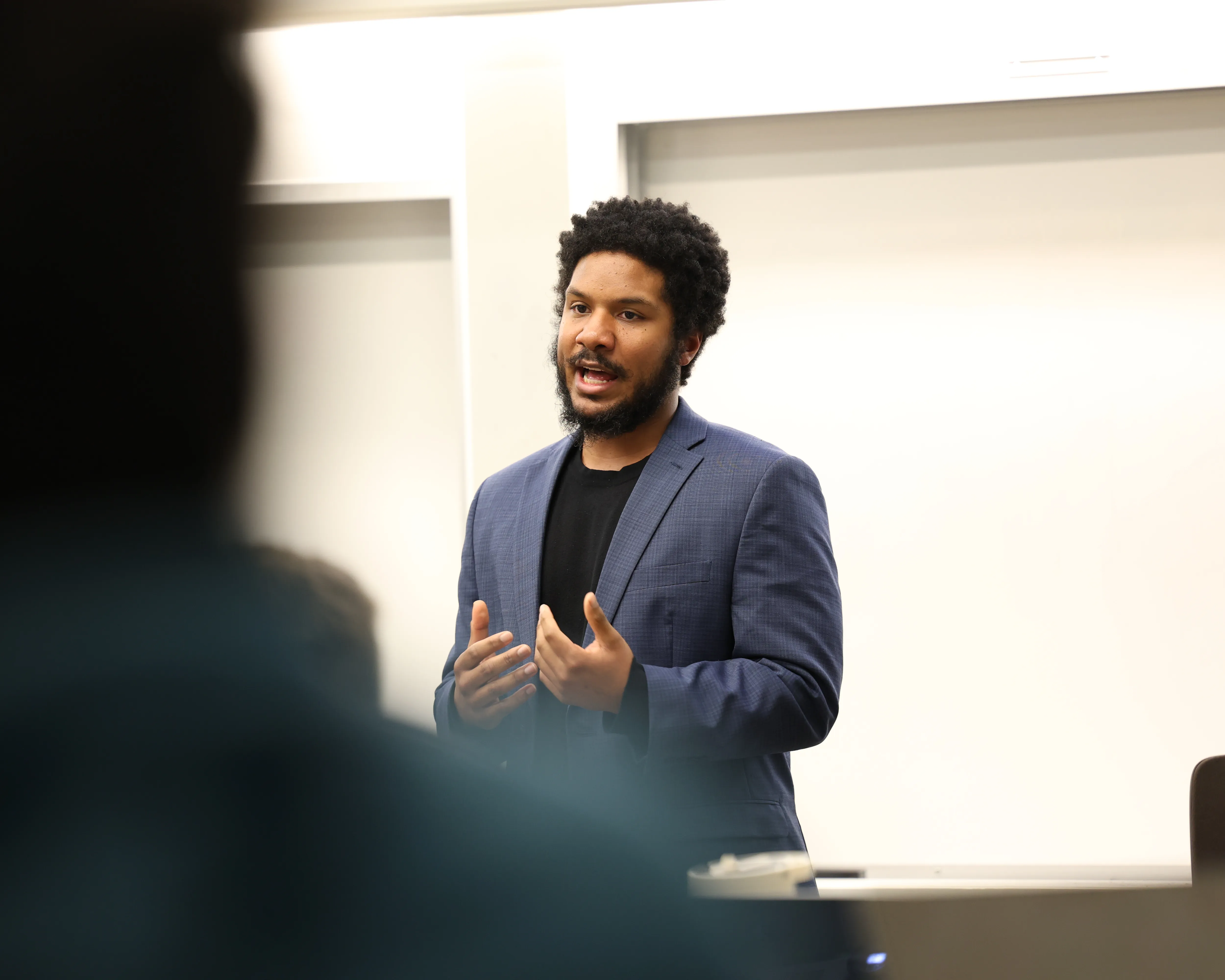 Isaac Singleton speaking to a class