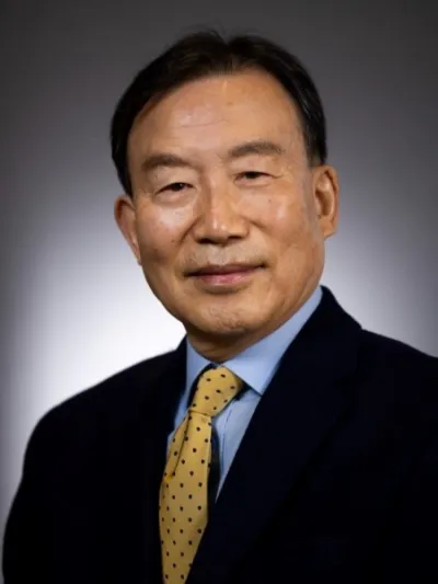 Headshot of Seung-Lae Kim, PhD, Professor of Decision Sciences & MIS