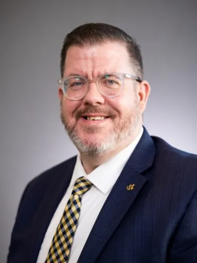 Headshot of Jeffrey Spence, Director of Alumni Relations and Engagement