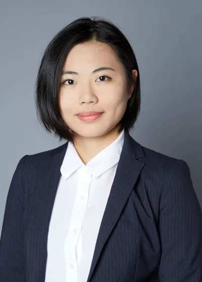 Professional Photo of Hong Li