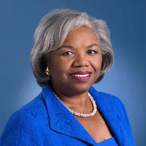 Michele Hooper headshot