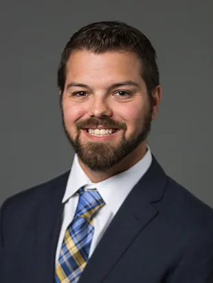 Headshot of Andrew Fox